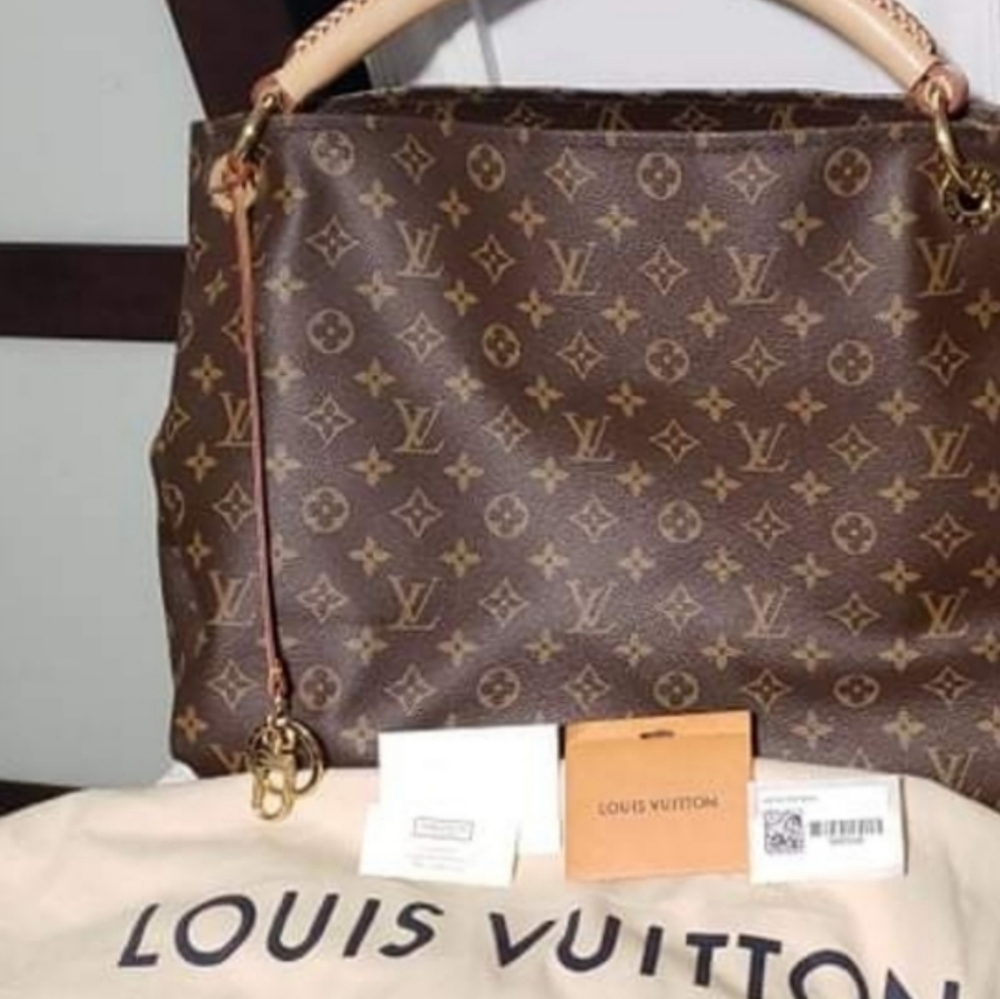 SOLD Louis Vuitton artsy